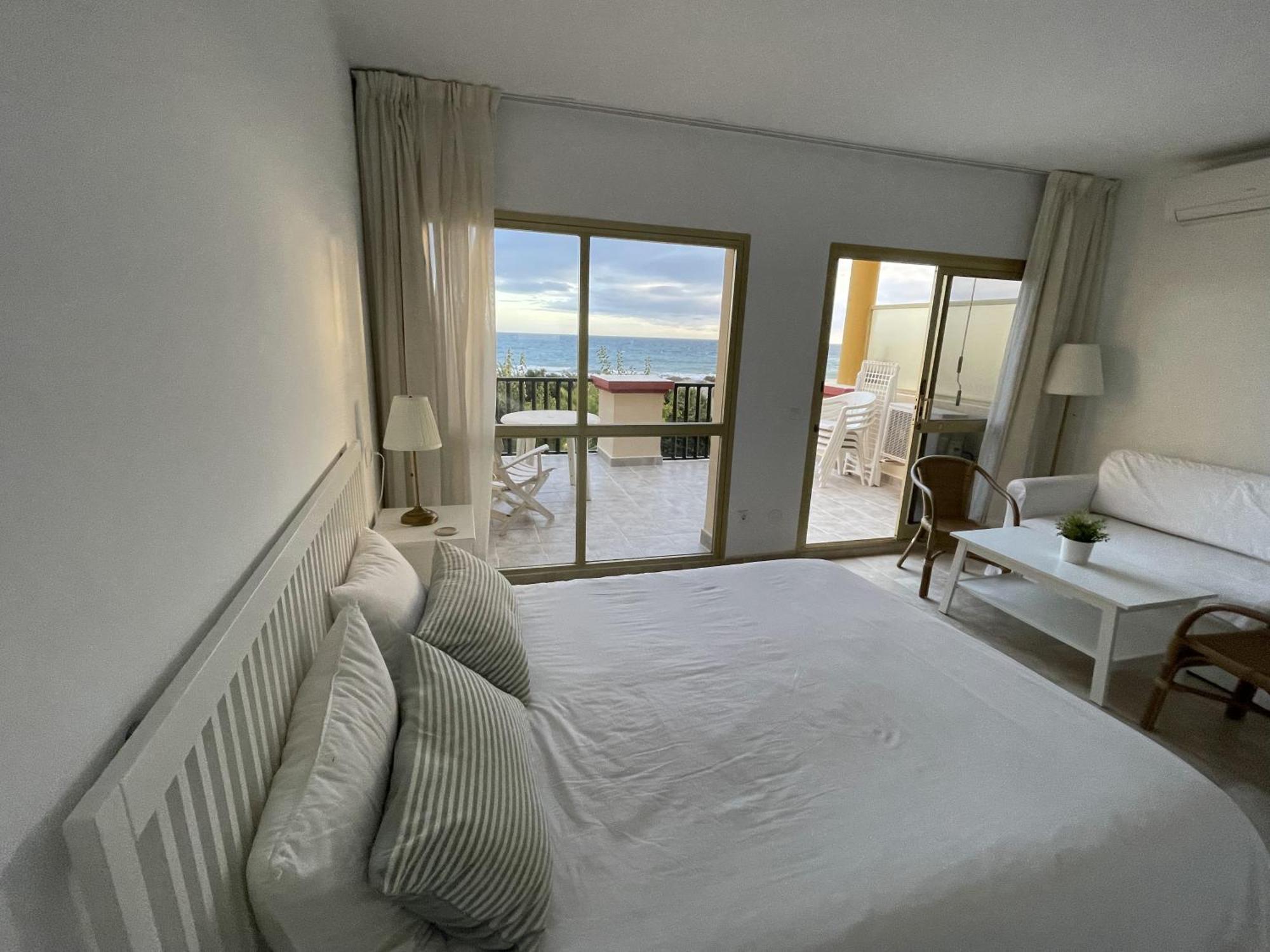 Estudio Con Insuperables Vistas Al Mar: Aparcamiento ماربيا المظهر الخارجي الصورة